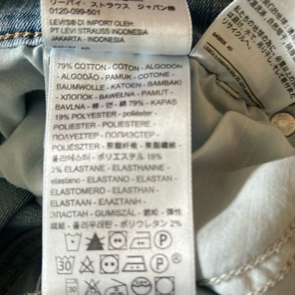 Levi’s mid length Jean Shorts Size 32 - Picture 4 of 5